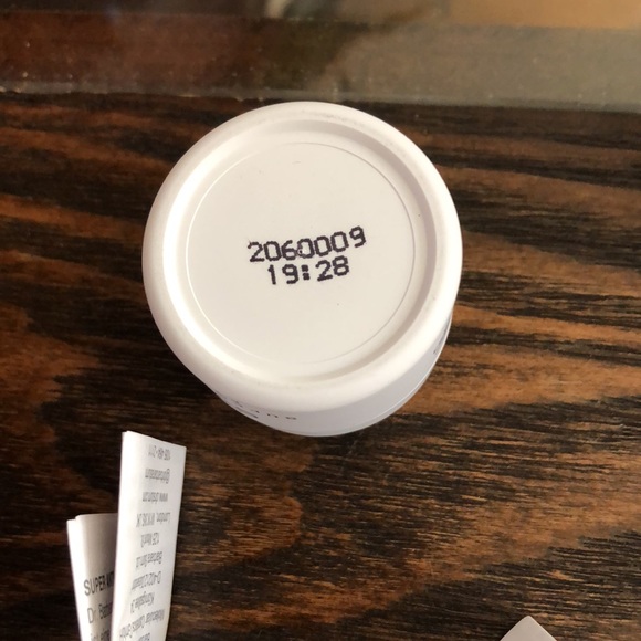 New Mini Dr. Barbara Sturm Super Anti Aging Eye Cream (.12 oz) - Picture 4 of 4